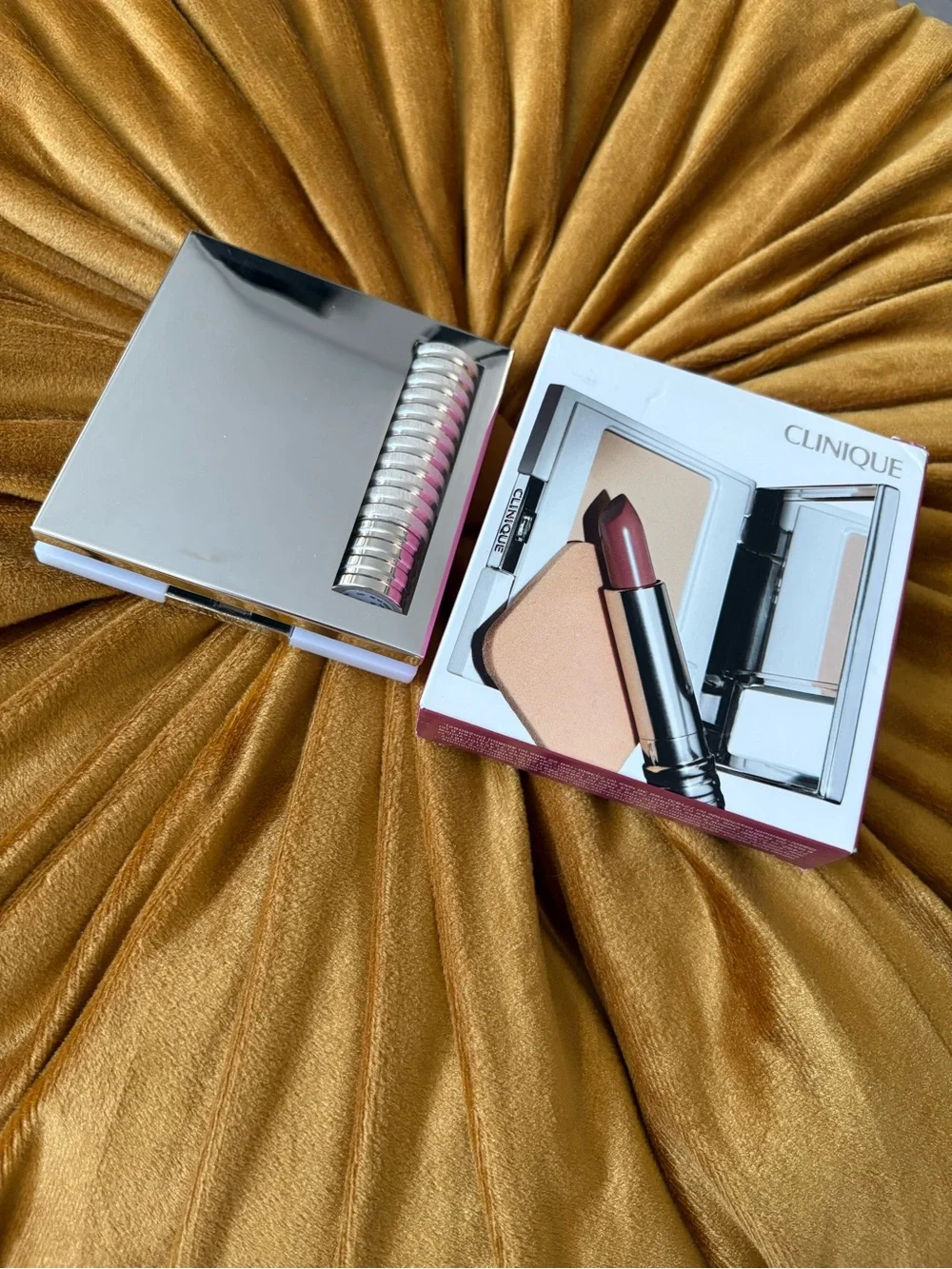 CLINIQUE | Super Powder Double Face Powder Travel Club Kit